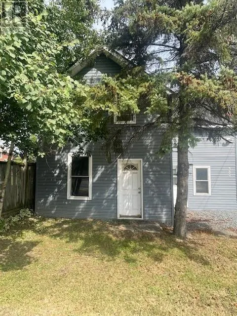 380 Elm