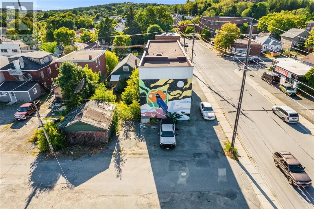 402 Frood Road