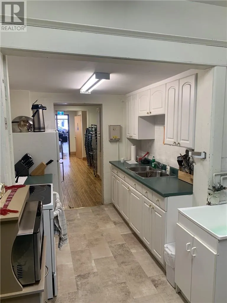 114 TUDHOPE