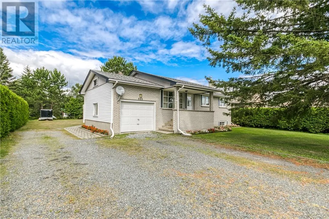 900 Dominion Drive