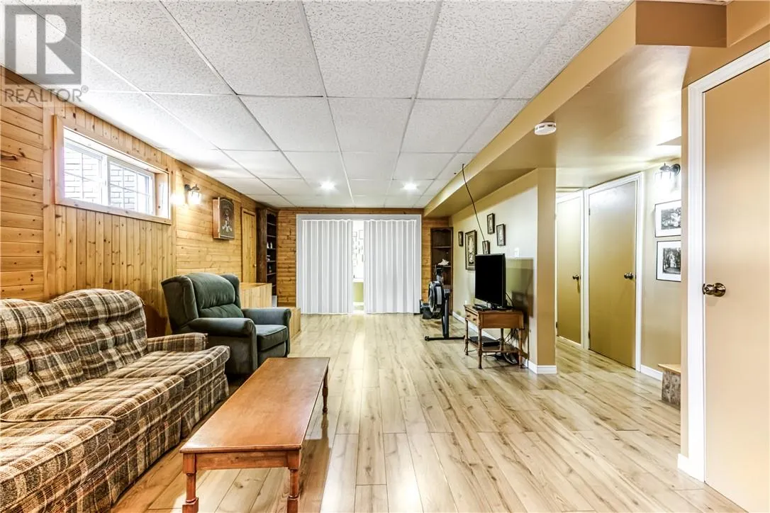 900 Dominion Drive