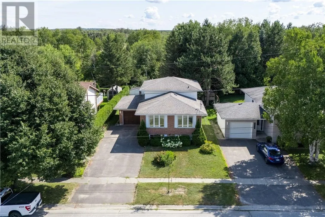 3860 Macmillan