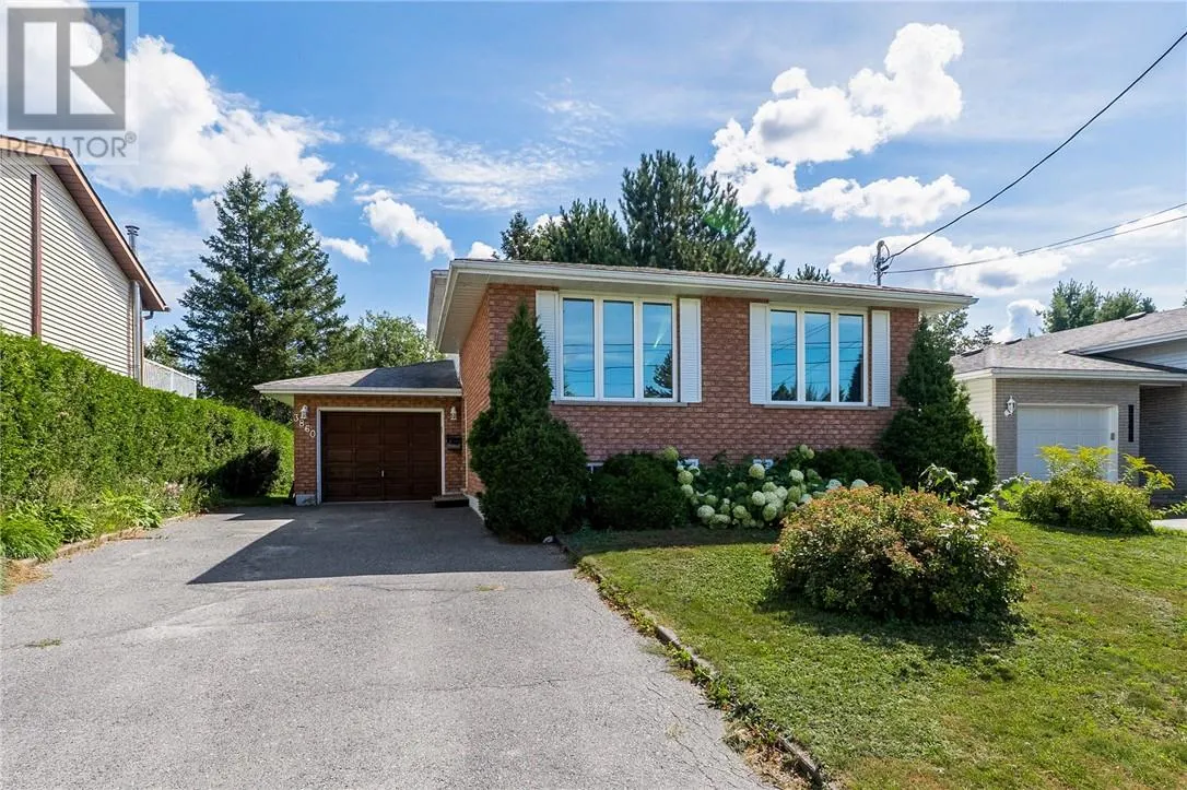 3860 Macmillan