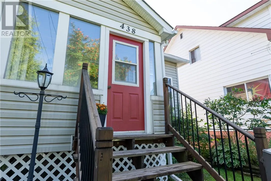 438 Montague Avenue