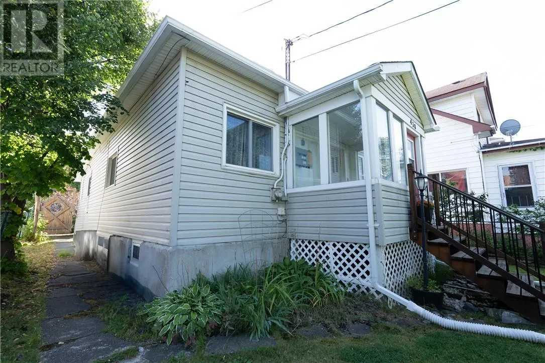 438 Montague Avenue