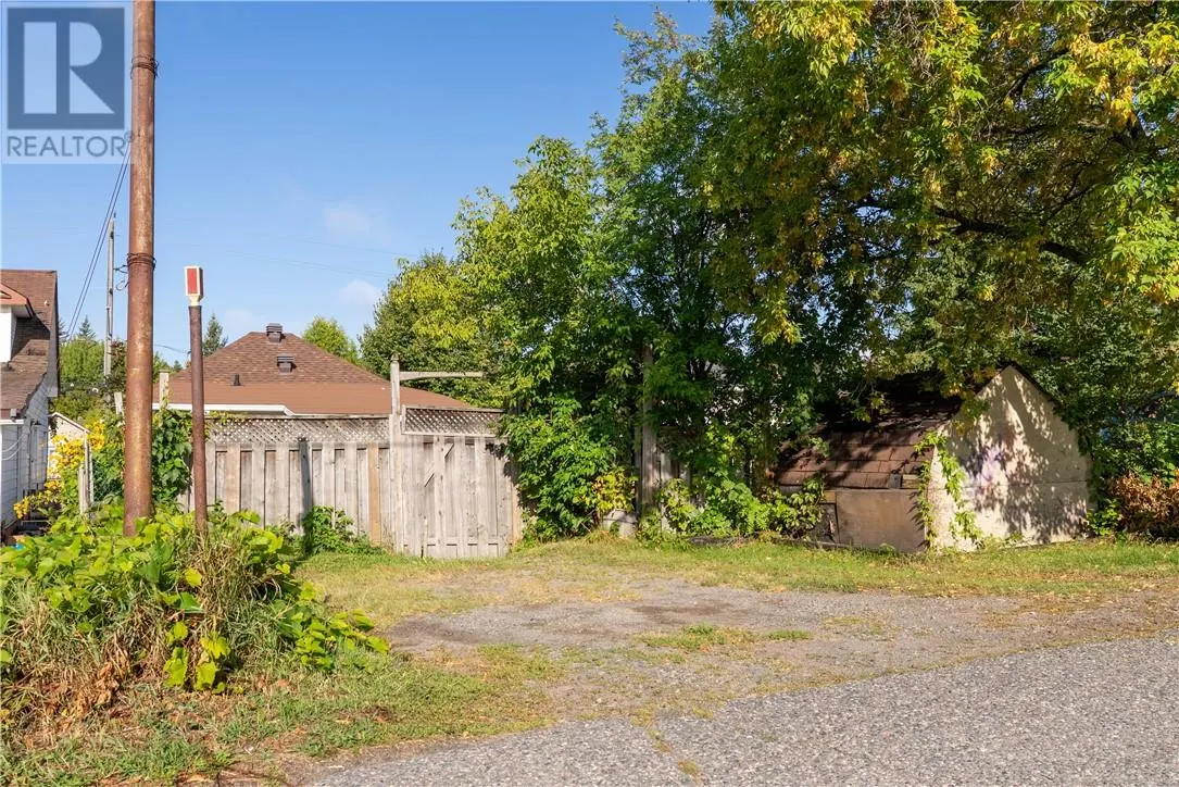 438 Montague Avenue