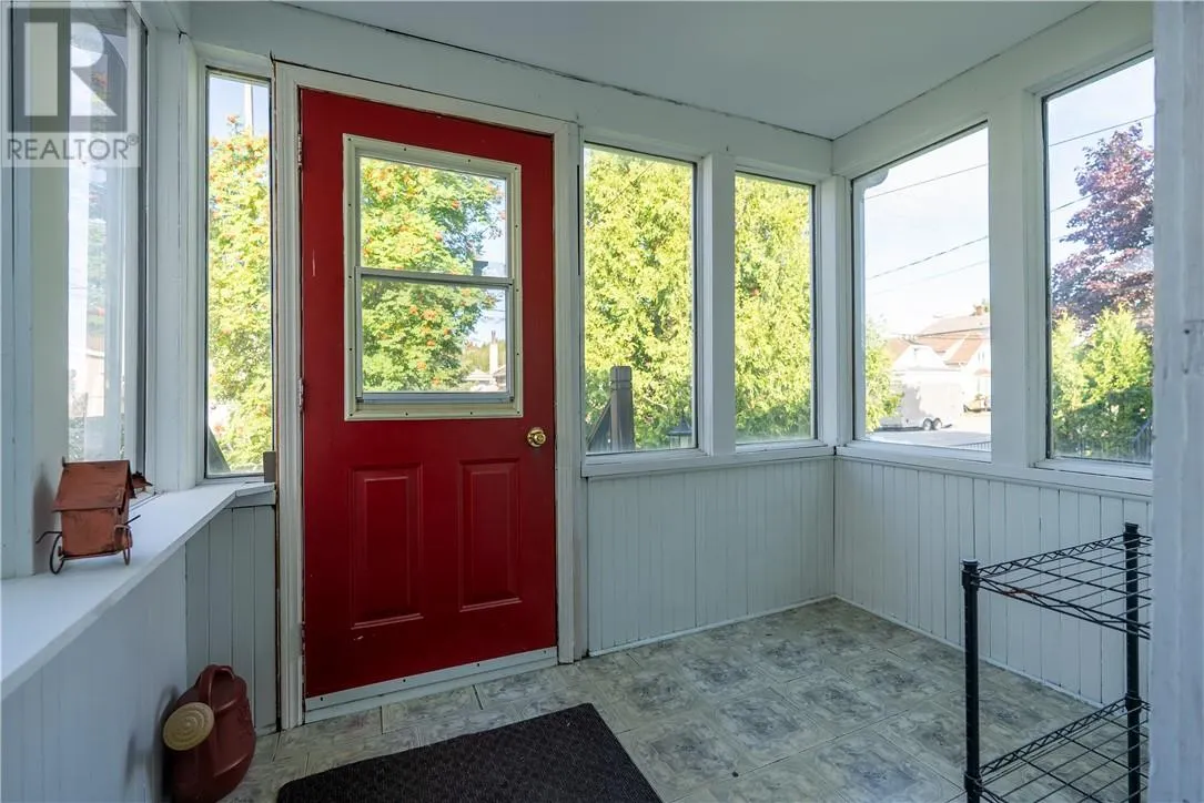 438 Montague Avenue