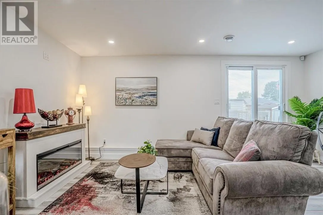 21 HEATHERGLEN Place
