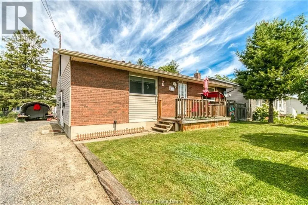8 Arlington E Drive