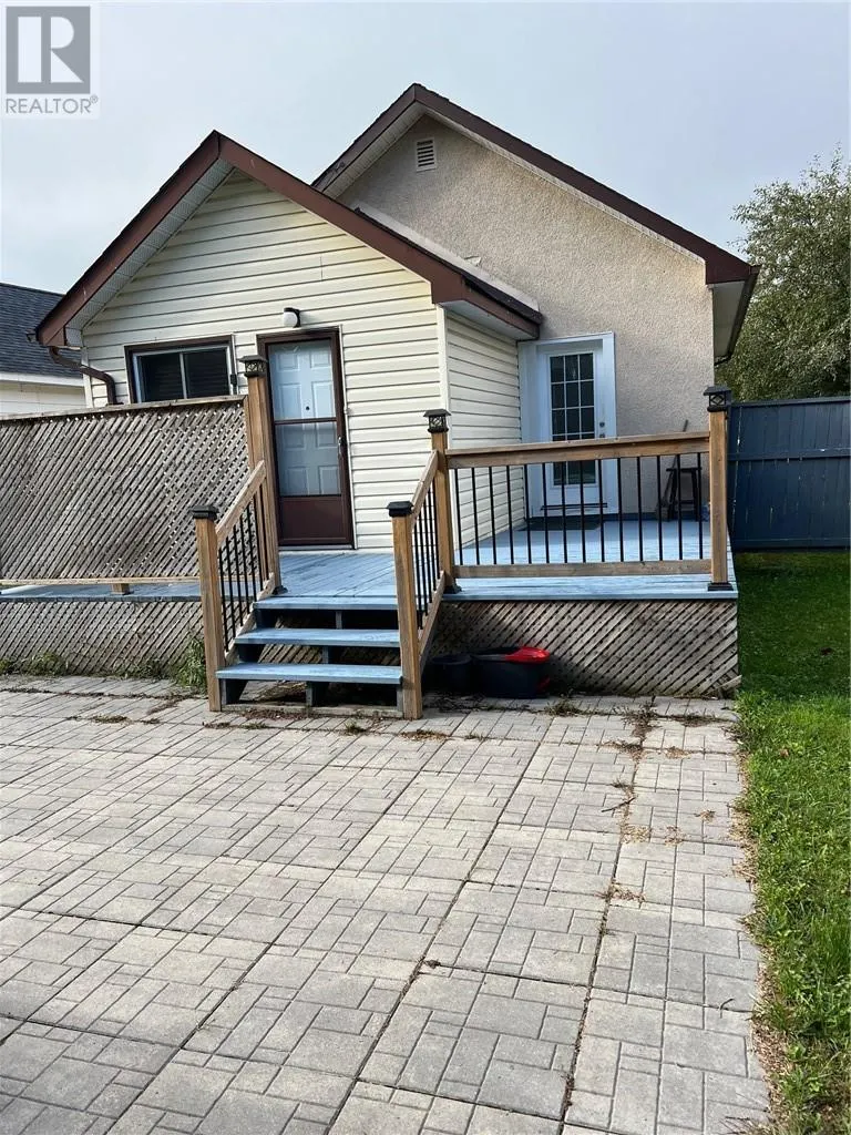 208 Dufferin Street