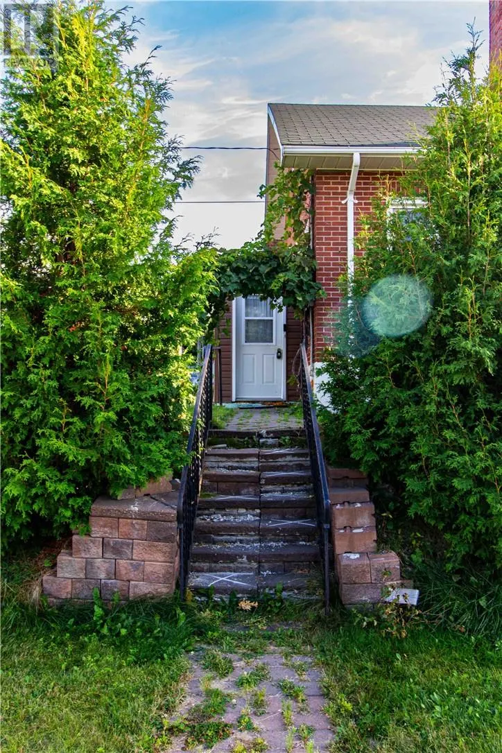 246 Albinson Street