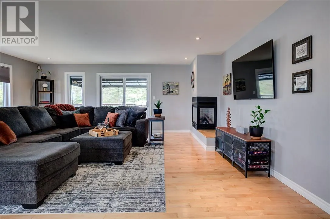 57 Northfield Crescent