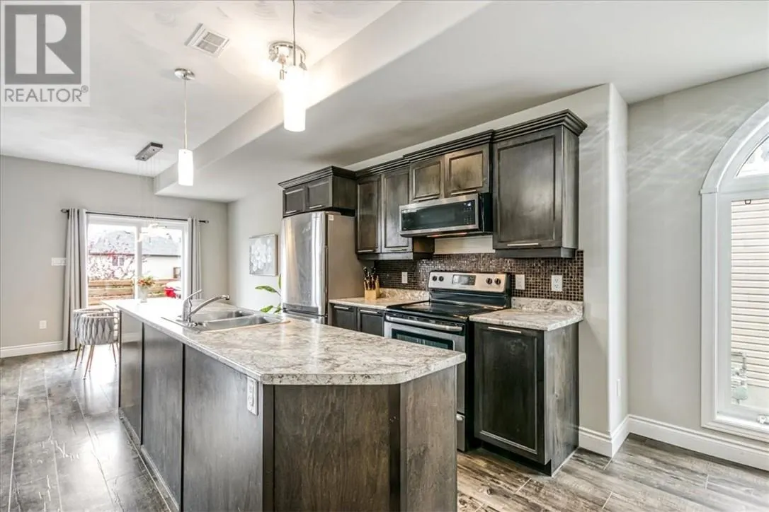 105 Eclipse Crescent