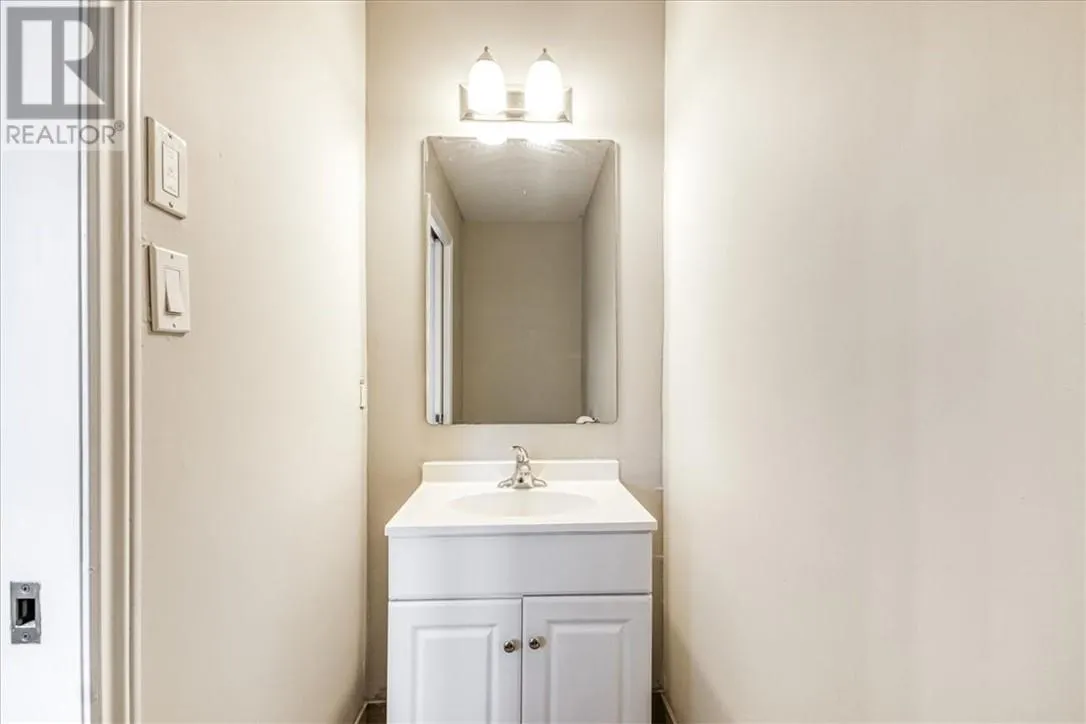 105 Eclipse Crescent
