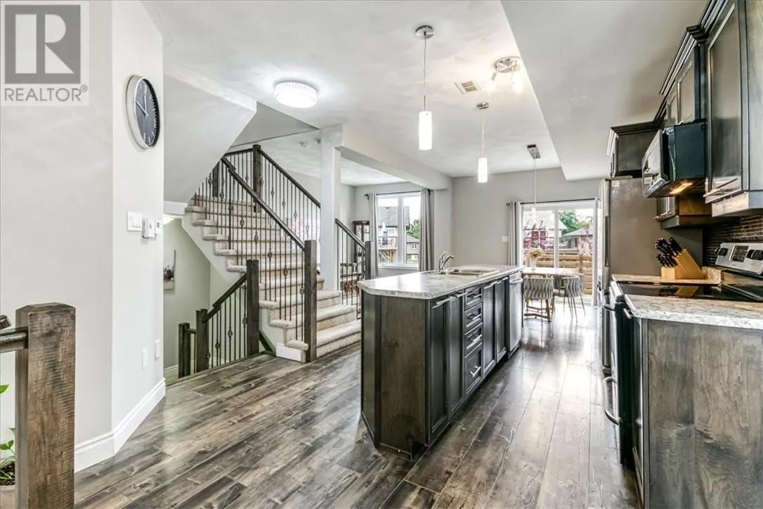 105 Eclipse Crescent