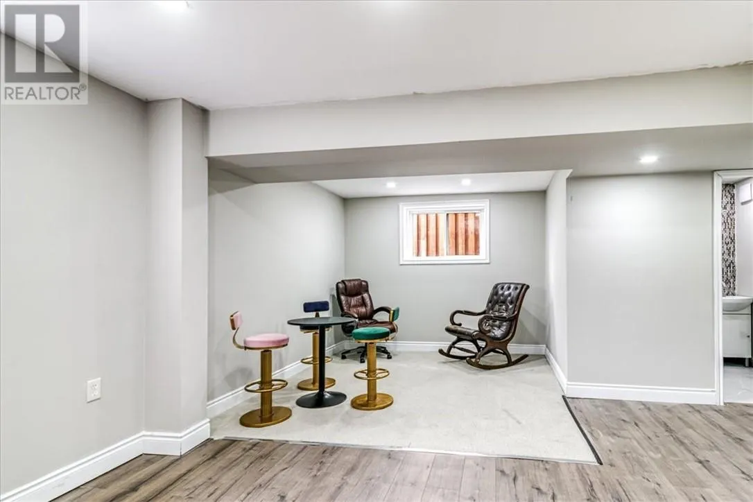 105 Eclipse Crescent