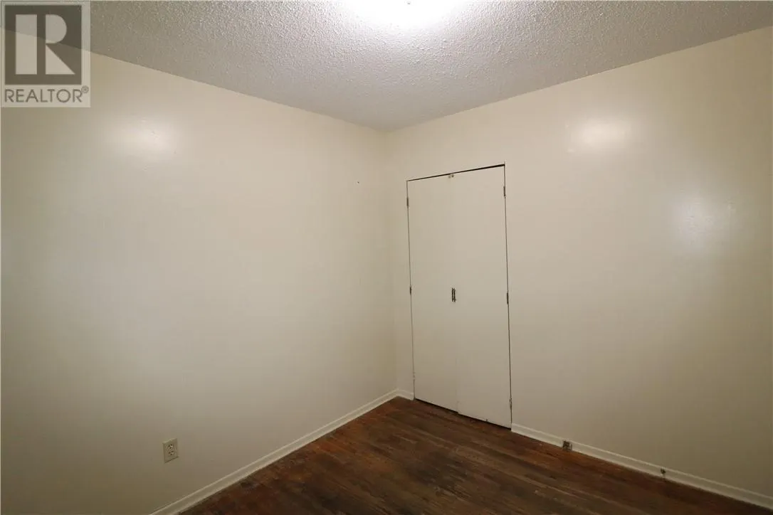 1412 Lillian Boulevard