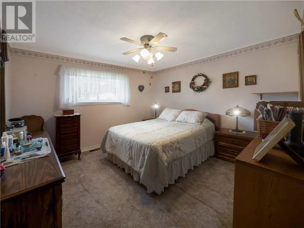 1556 Talon Street