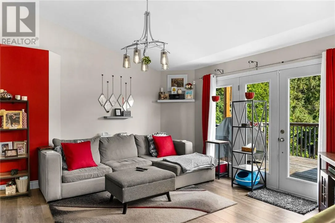 1116 JEANNE D'ARC Street