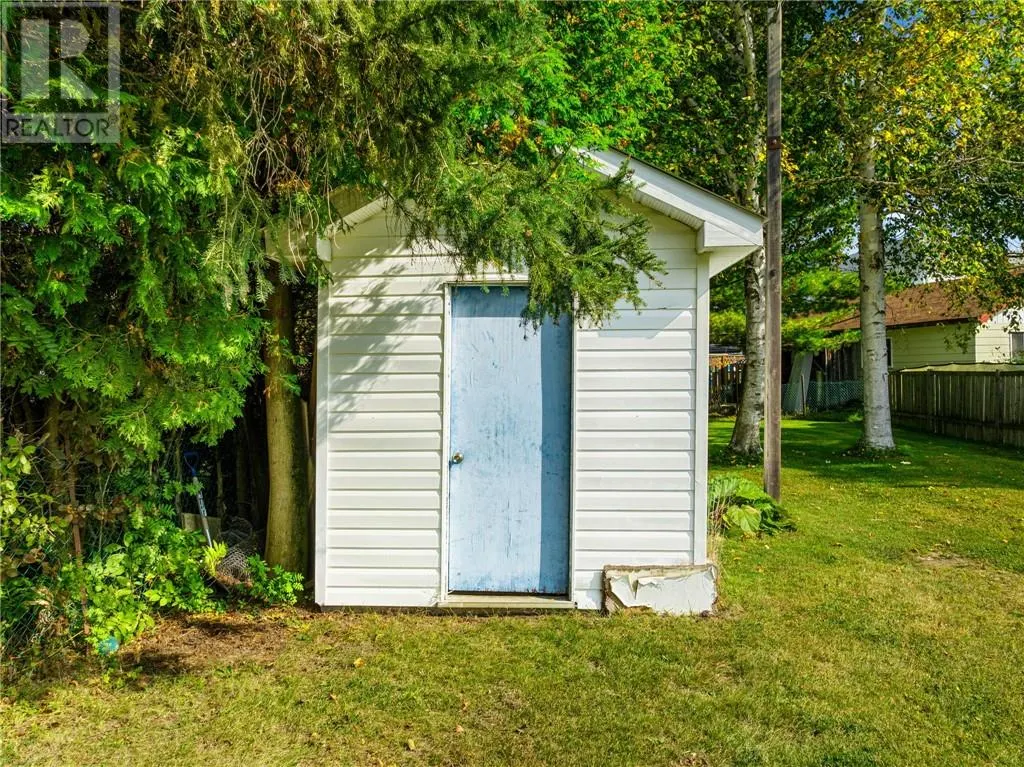 1116 JEANNE D'ARC Street
