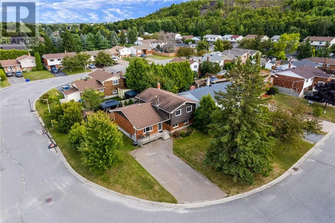 95 Manchester Crescent
