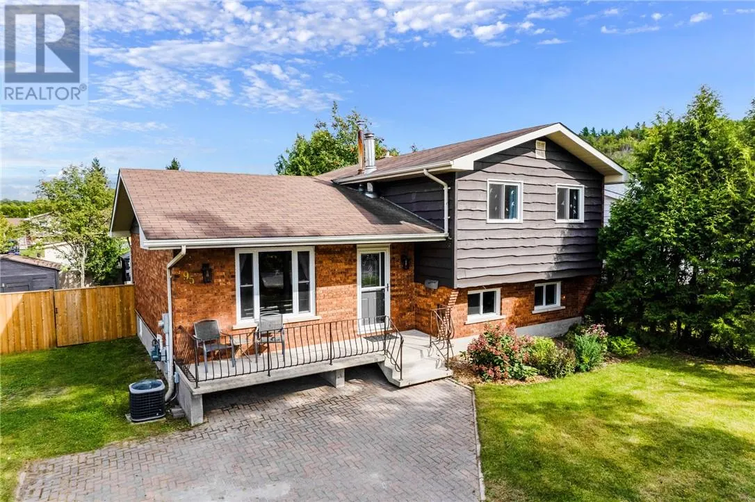 95 Manchester Crescent