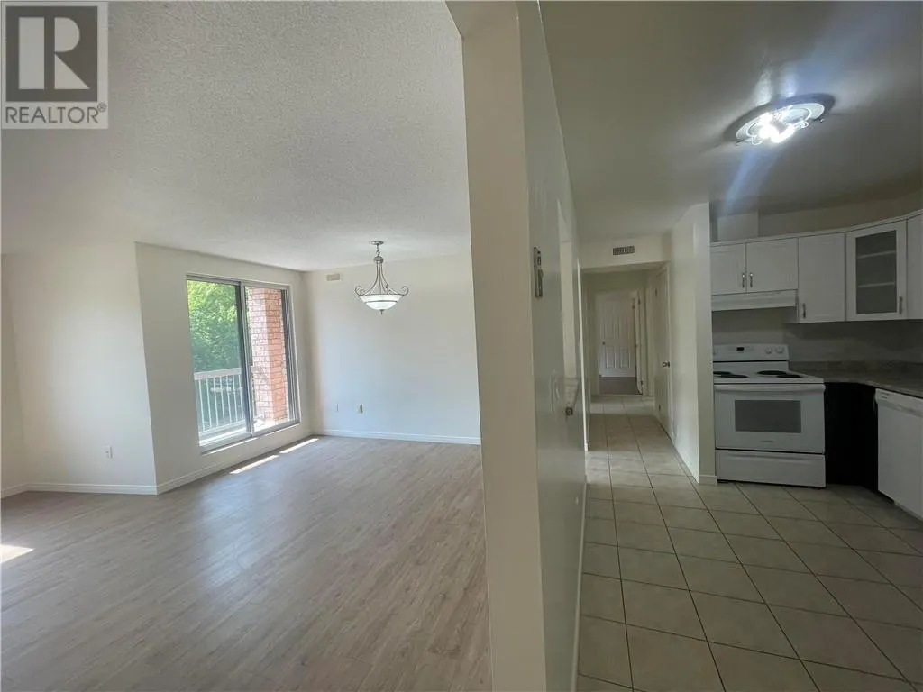 414 Westmount Avenue Unit# E15