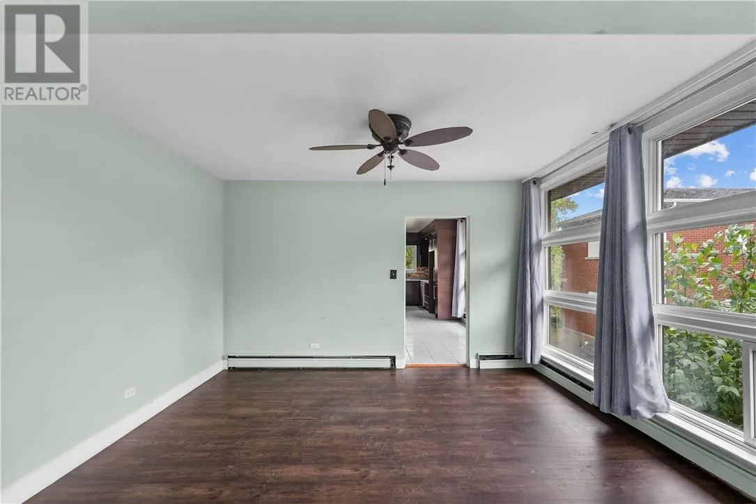 213 D'Youville