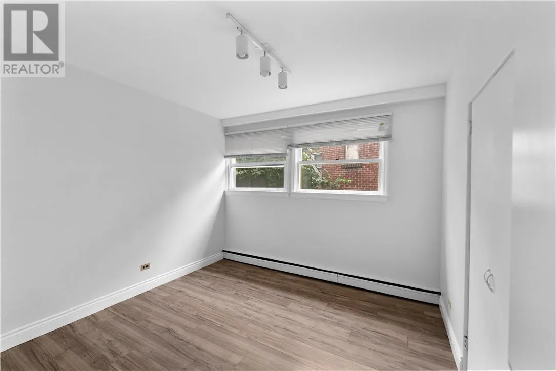 213 D'Youville
