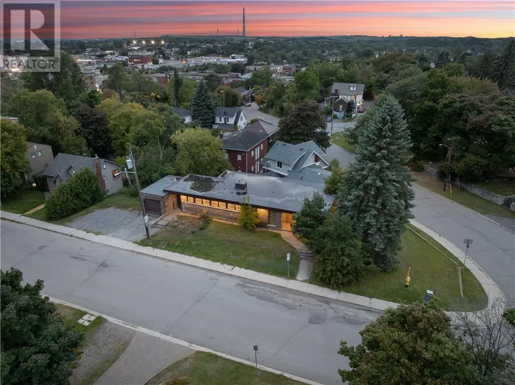 213 D'Youville