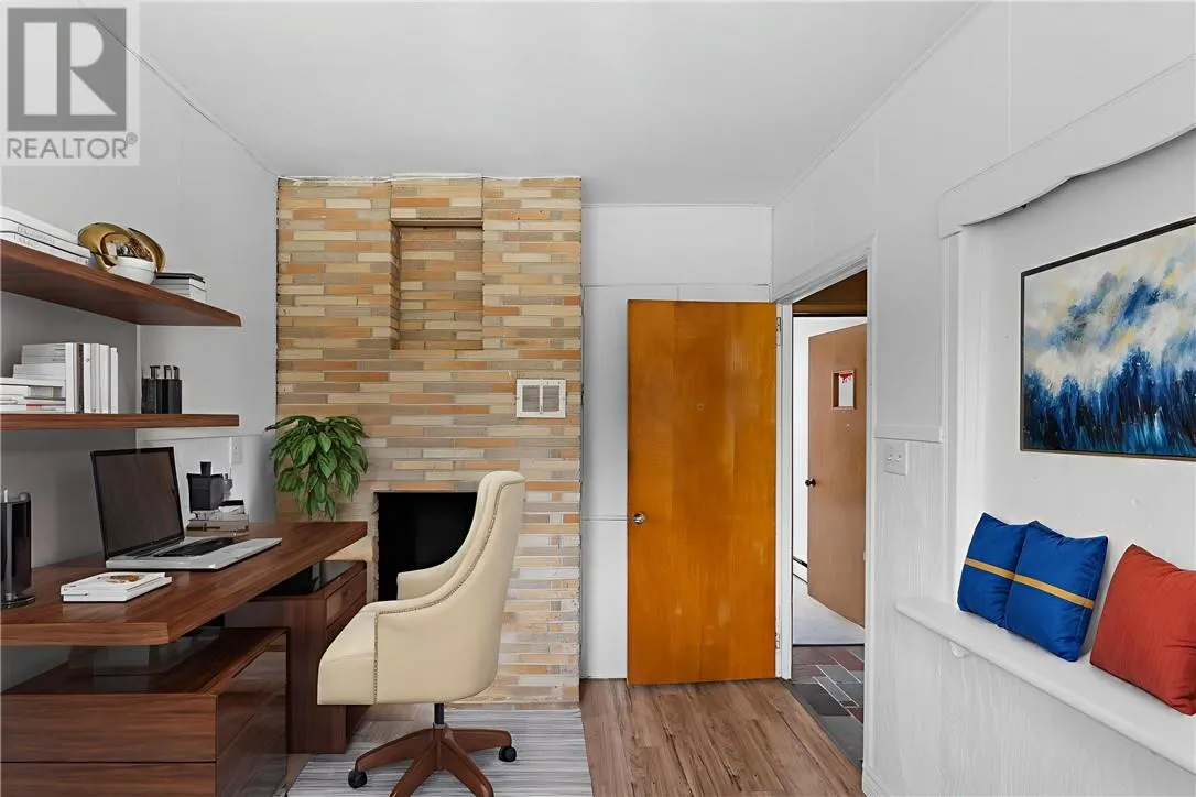 213 D'Youville