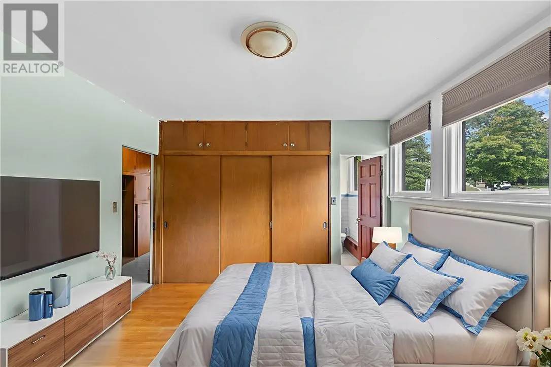 213 D'Youville