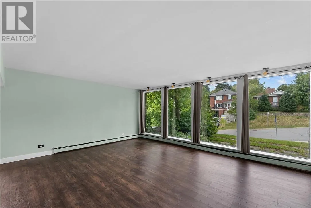 213 D'Youville