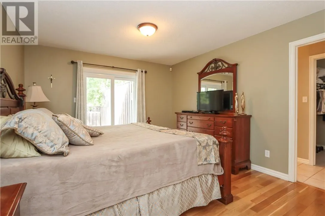 18 Saturn Court