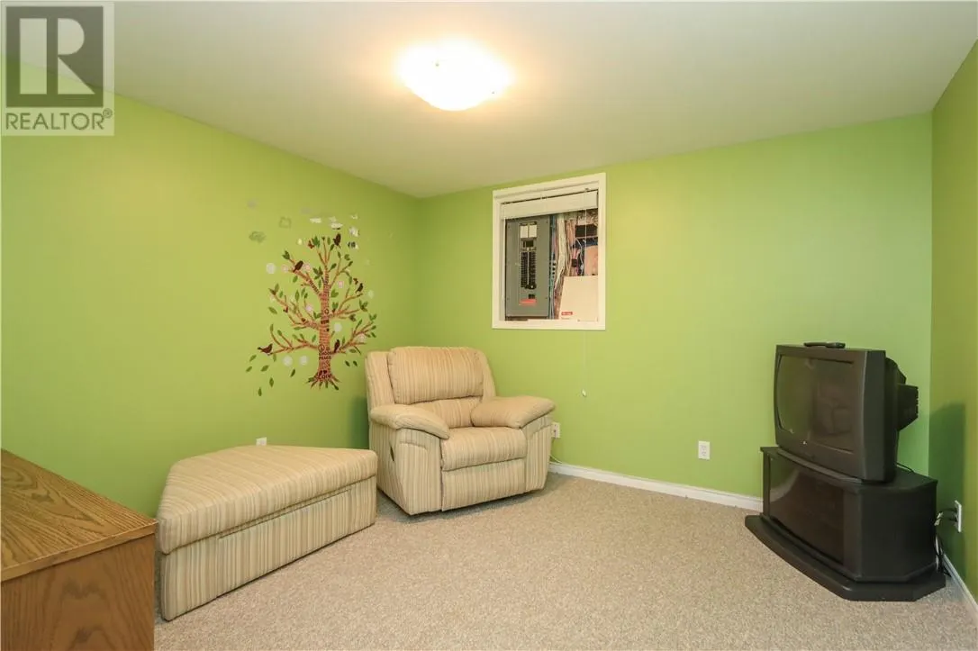 18 Saturn Court