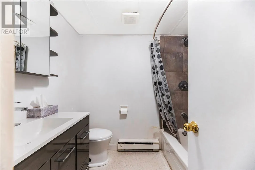 3380 St. Laurent Street