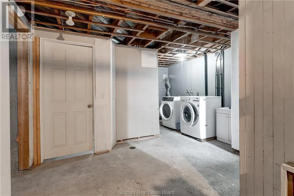 47 Second Avenue N