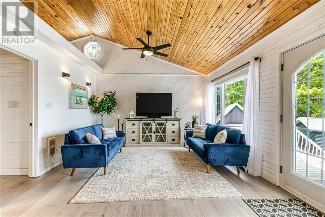 466 Eastview Lane