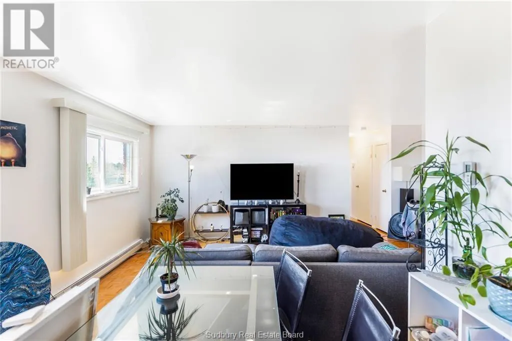 1590 Kelly Lake Road
