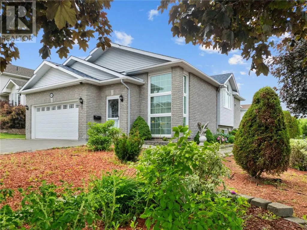 10 Abigail Court