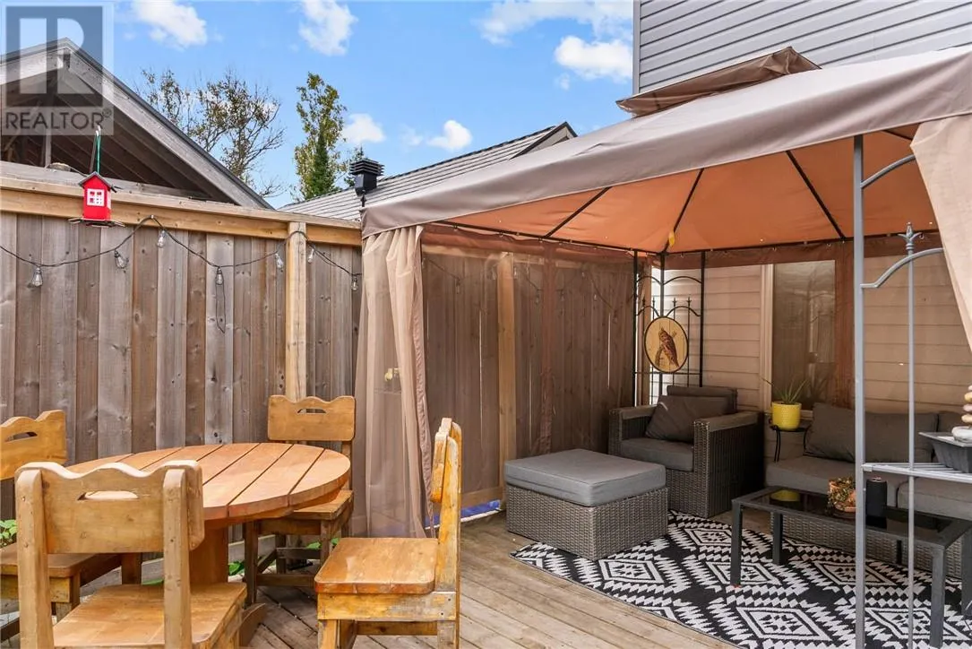 132 Dufferin Street