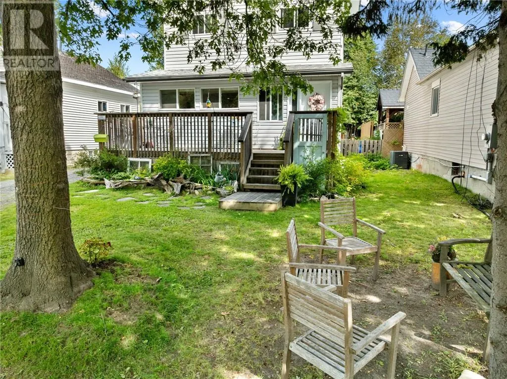 132 Dufferin Street