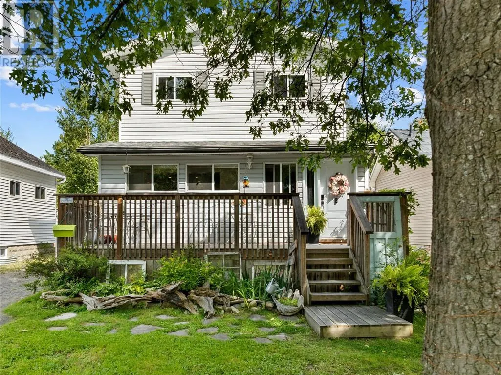132 Dufferin Street