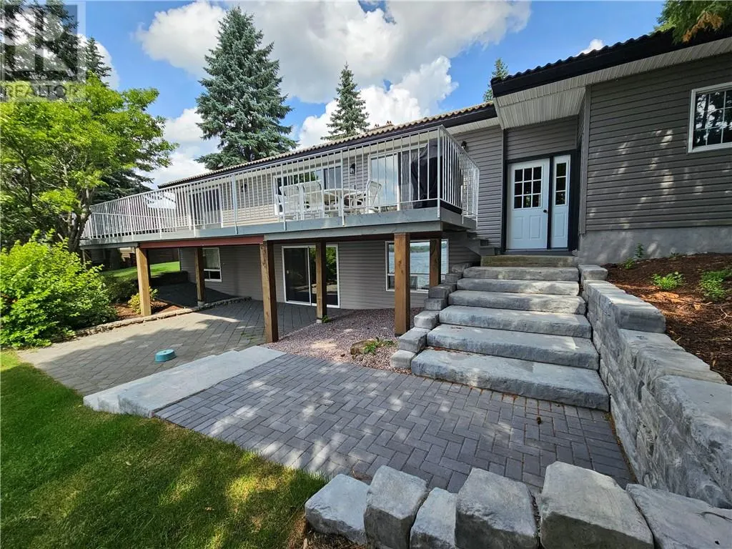 647 Kirkwood