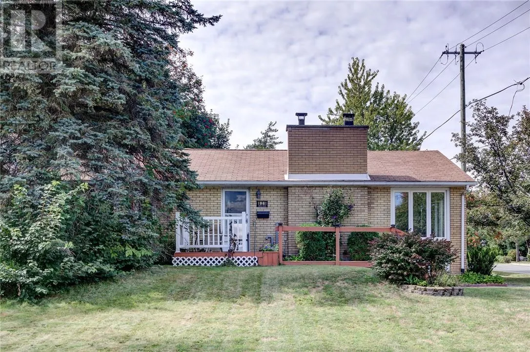 829 Attlee Avenue
