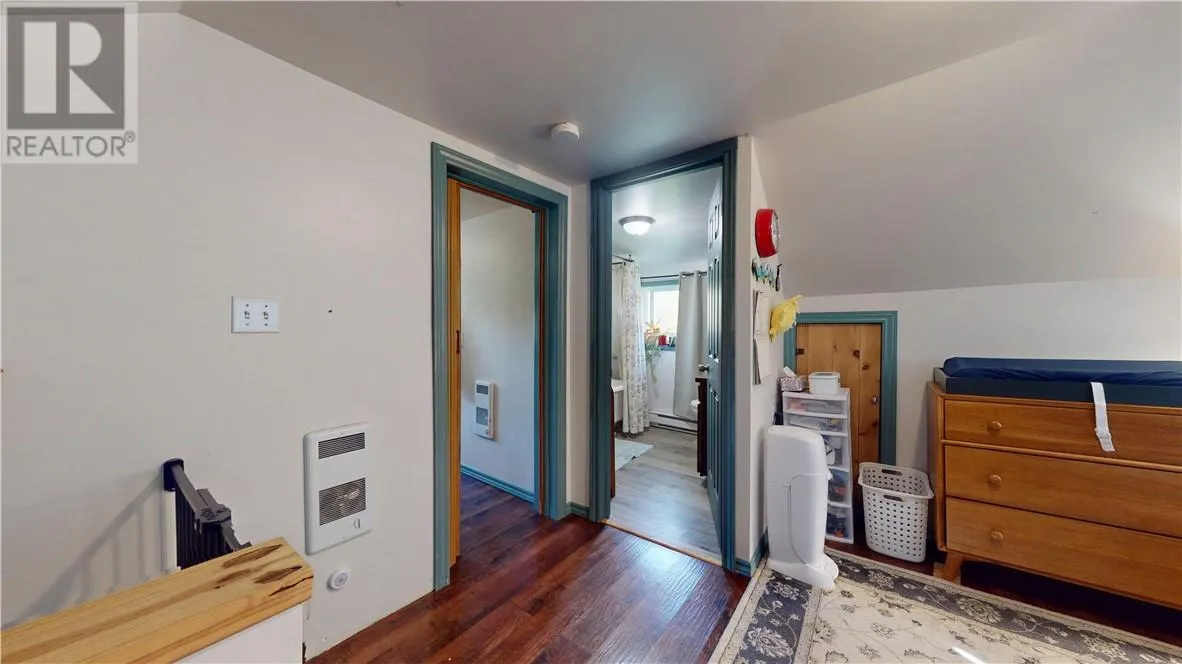 2 Wilson Street W.