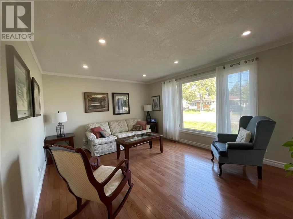 23 Kipling Court