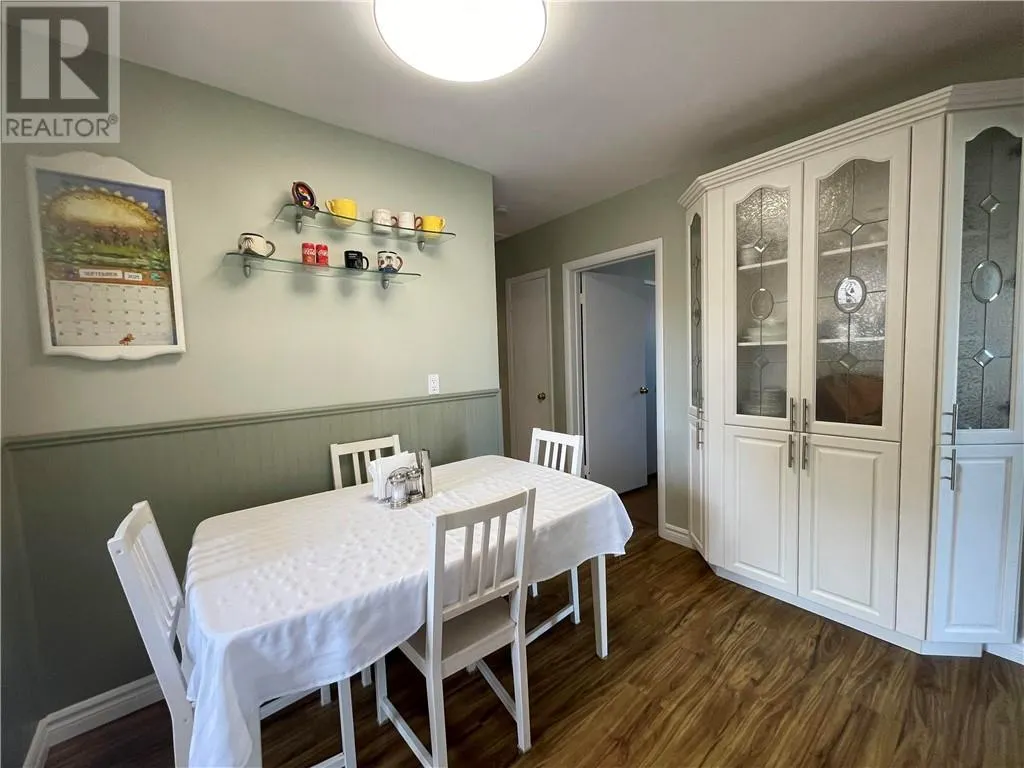23 Kipling Court