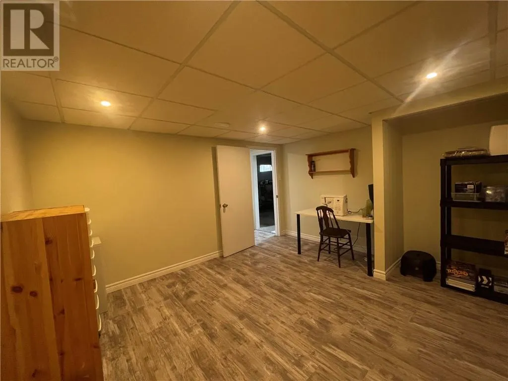 23 Kipling Court