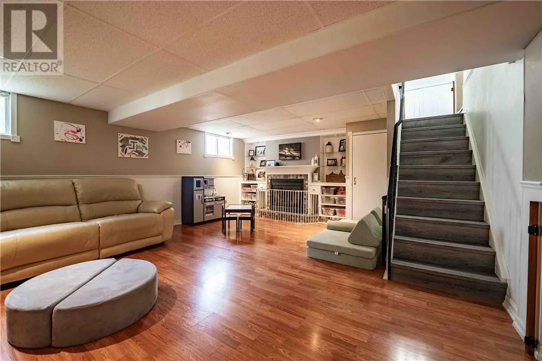 3218 Glendale